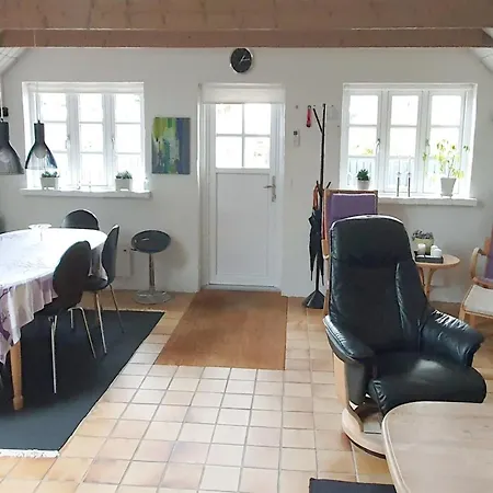 Amila - 500m To The Fjord By Interhome *